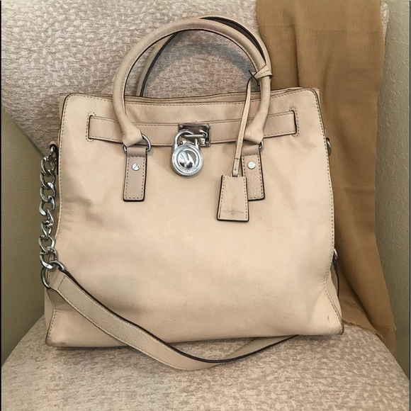 Michael Kors Handbags - Michael Kors Hamilton large leather bag